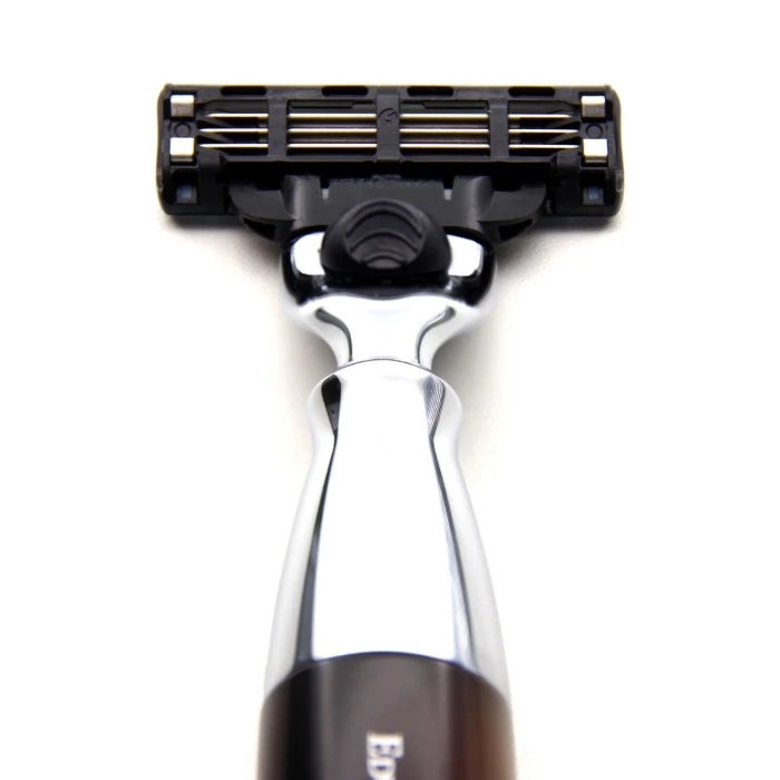 Edwin Jagger Imitation Horn & Chrome Mach 3 Razor 5 Edwin Jagger Imitation Horn & Chrome Mach 3 Razor - Image 5