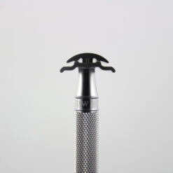 Edwin Jagger 3ONE6 Stainless Steel Knurled DE Safety Razor -Shaving Supply Store ss close up head mugshot k